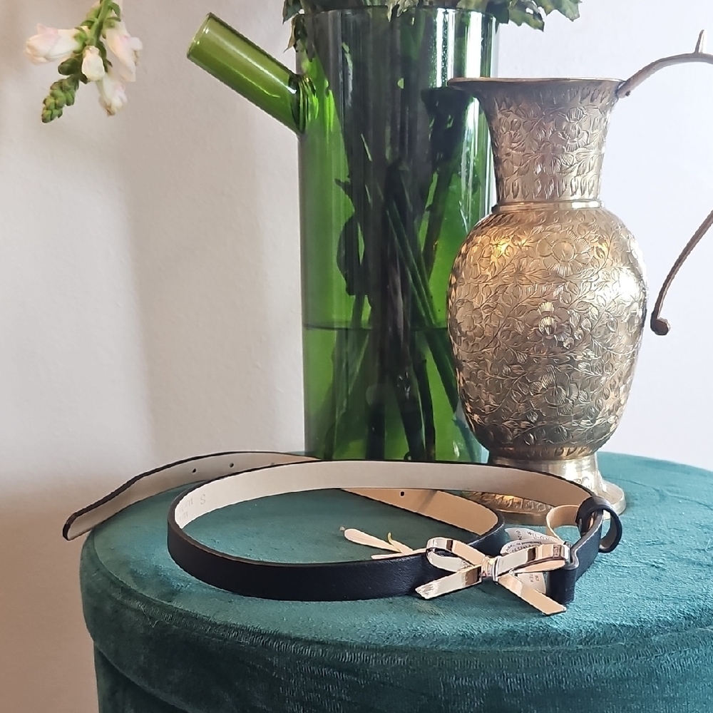 Elegant Black Leather Belt